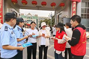 记者：范德贝克即将接受法兰克福体检，预计交易本周三完成